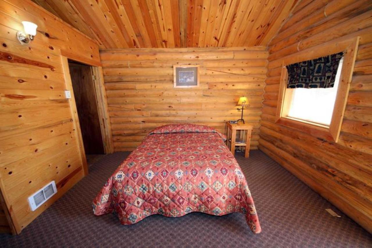 فندق Saint Charlesفي  Bear Country Cabin #2 المظهر الخارجي الصورة